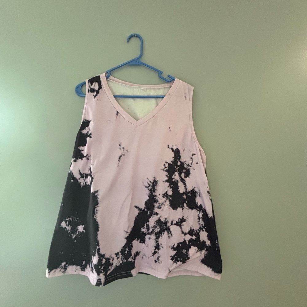 Stylish Tie-Dye Sleeveless Top